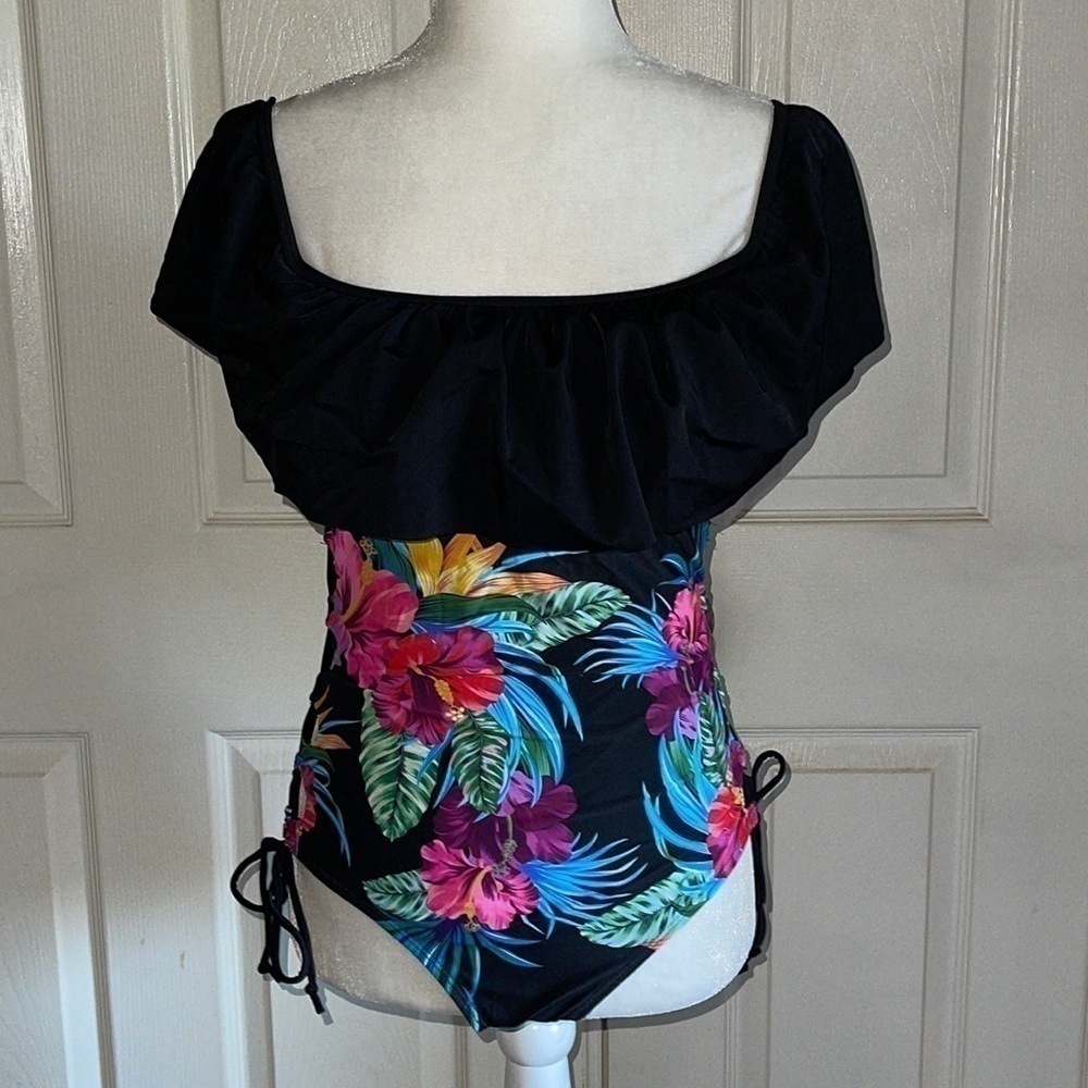 NWT Stylish Swimwear Tropical Print Ruffle Top Side Lace One Piece Swims…